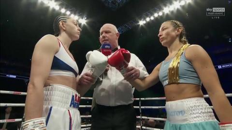 Boxing - Karriss Artingstall vs Marina Sakharov - Oct 15, 2022